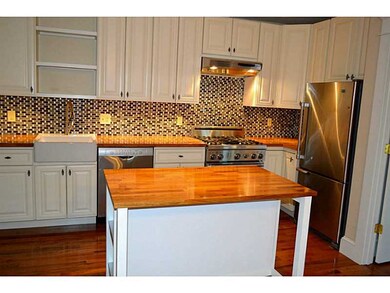 34 Mount Vernon St unit 4, Newport, RI 02840 - photo 6