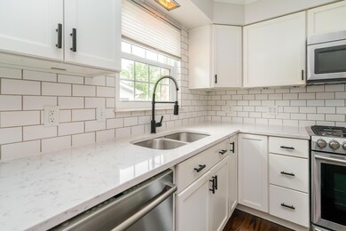 995 Vernon Rd, Columbus, OH 43209 - photo 7