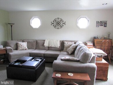 2287 Rebecca Dr, Hatfield, PA 19440 - photo 3