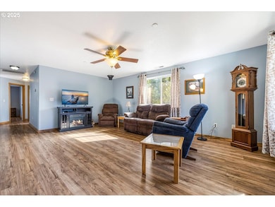 670 N 1st St, Carlton, OR 97111 - photo 7