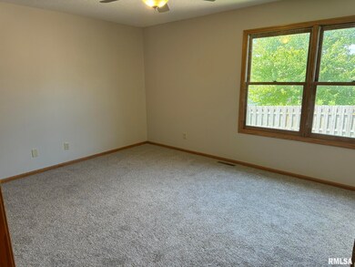 5140 Taylor St, Davenport, IA 52806 - photo 7