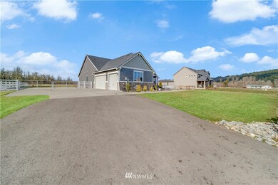 18914 Voight Meadows Rd E, Orting, WA 98360 - photo 4