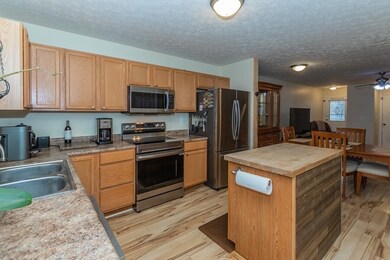 1434 W Daniel Dr, Greensburg, IN 47240 - photo 4