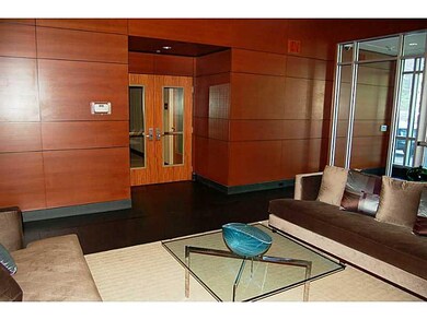 Entry/Foyer.