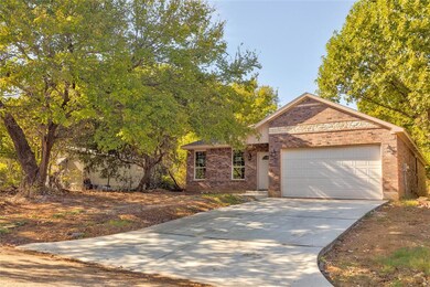705 Royal St, Cleburne, TX 76031 - photo 3