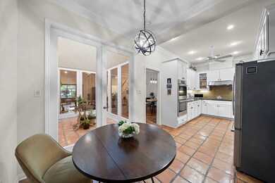 22 Bayou Pointe Dr, Houston, TX 77063 - photo 5