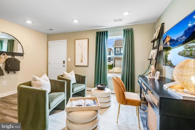 1326 Red Clover Ln, Ranson, WV 25438 - photo 5