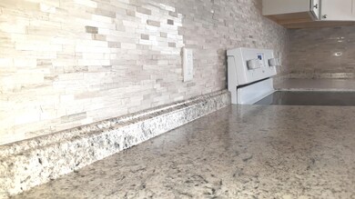 New Kitchen Counters / Backsplash