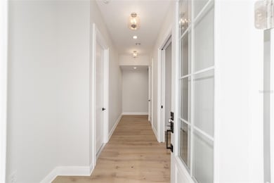 137 SE Watula Ave, Ocala, FL 34471 - photo 2