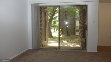 18420 Guildberry Dr unit 102, Gaithersburg, MD 20879 - photo 6