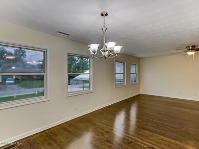 4961 Dian Wood Dr E, Jacksonville, FL 32210 - photo 7