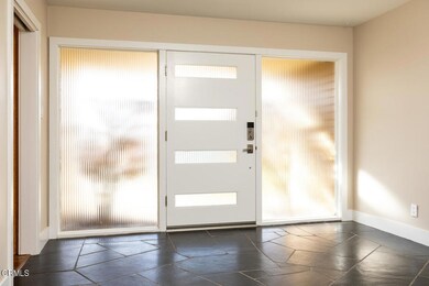 4760 Rockford Ct-005-035-Entryway-MLS_Si