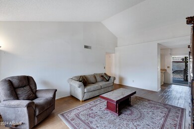 555 S Windsor-5