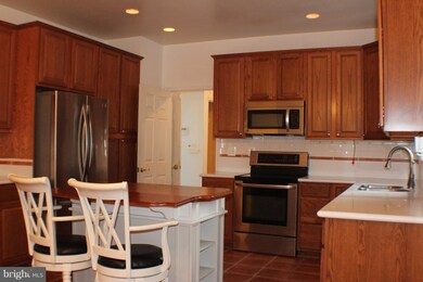46135 N Greens Rest Dr, Great Mills, MD 20634 - photo 5