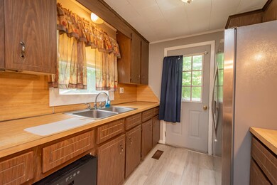 26 Knapp Ave, Milo, ME 04463 - photo 5