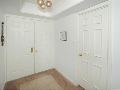Entry/Foyer.