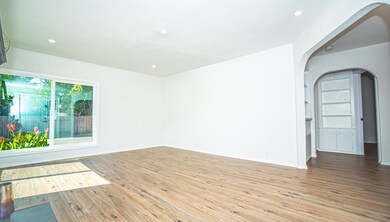 5570 Willow Rd - Living Room 2