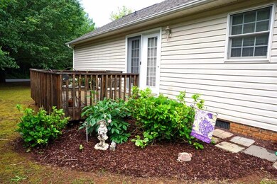 345 Southfield St, Inman, SC 29349 - photo 5