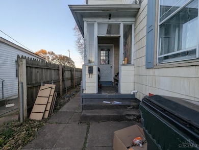 1836 Pleasant Ave, Hamilton, OH 45015 - photo 2