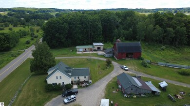 1734 Green Rd, West Branch, MI 48661 - photo 3