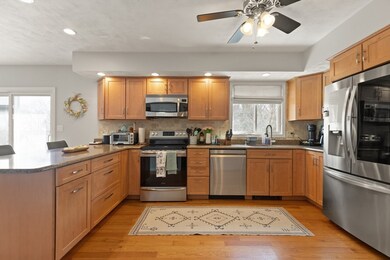 29 Trifiro Rd, Billerica, MA 01821 - photo 5