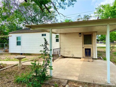 402 W Sugar Cane Dr, Weslaco, TX 78599 - photo 2