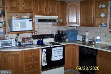 243 Franklin St, Tamaqua, PA 18252 - photo 4