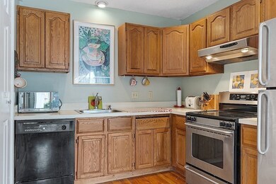 37 Milk St unit 6, Newburyport, MA 01950 - photo 7