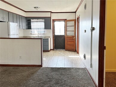 816 Midland Ave unit Rear, Midland, PA 15059 - photo 6