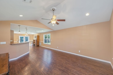 19 N Raphael Rd, Defuniak Springs, FL 32433 - photo 6