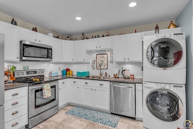 4236 SW Twilight Dr, Topeka, KS 66614 - photo 6