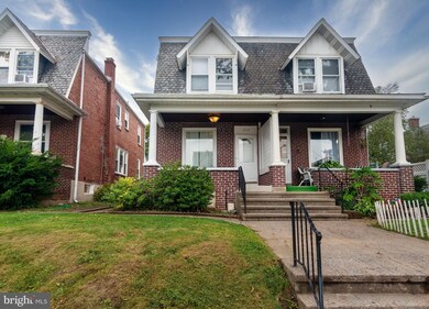 1517 Locust St, Reading, PA 19604 - photo 2