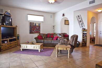 Kauss-Great Room2