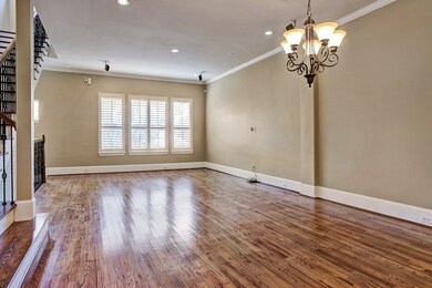 115 W 10th St, Houston, TX 77008 - photo 4