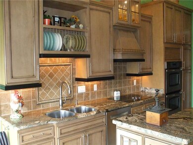 A dazzling kitchen with every convenience built-in