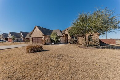 2718 Willow Ridge Cir, Granbury, TX 76049 - photo 3