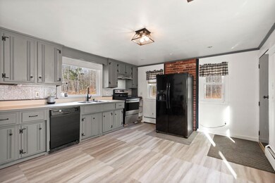 152 W Salisbury Rd, Salisbury, NH 03268 - photo 4