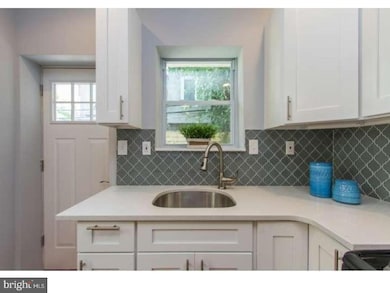 1327 S Taylor St, Philadelphia, PA 19146 - photo 6