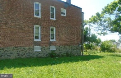 2752 Fenwick Ave, Baltimore, MD 21218 - photo 2
