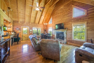 114 Dreamworks Ct, Hendersonville, NC 28792 - photo 4