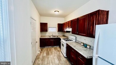 1052 Pike St, Reading, PA 19604 - photo 3