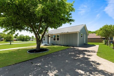 305 S Carlton St, Ennis, TX 75119 - photo 3