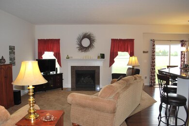 346 Hardwood Ave, Circleville, OH 43113 - photo 3