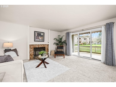 2062 Lake Isle Dr, Eugene, OR 97401 - photo 4