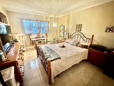 2651 Sunrise Lakes Dr E unit 308, Sunrise, FL 33322 - photo 2