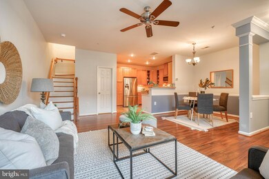 8742 Bright Meadow Ct, Odenton, MD 21113 - photo 4