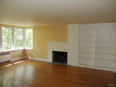 810 W Fairfield Ave, Easton, PA 18040 - photo 2