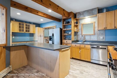 08-Int8 Kitchen1