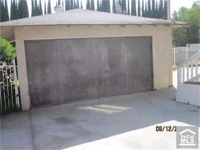 GARAGE EXTERIOR