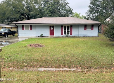 204 S Monroe Ave, Picayune, MS 39466 - photo 2